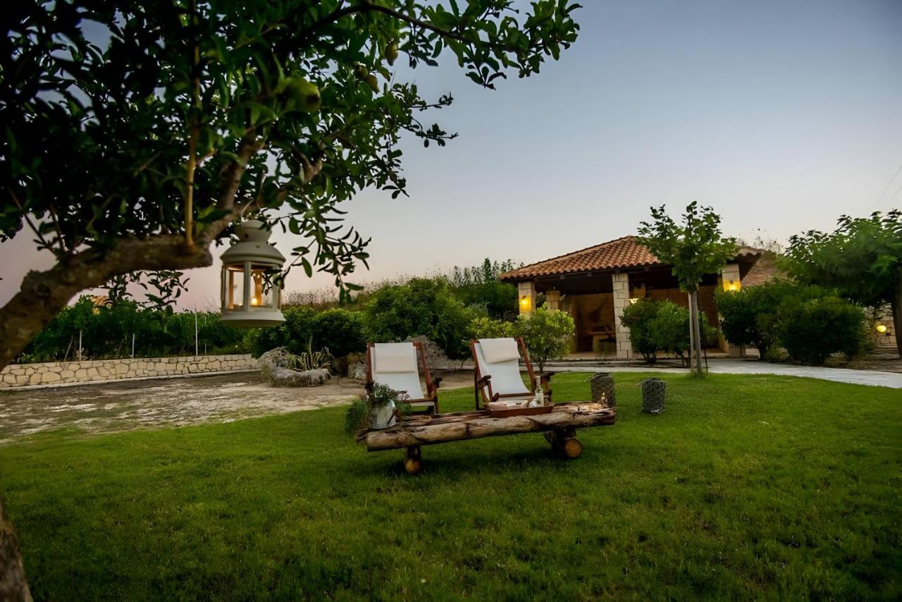 A Casa D'Irene Apartment Mantzavinata Exterior photo